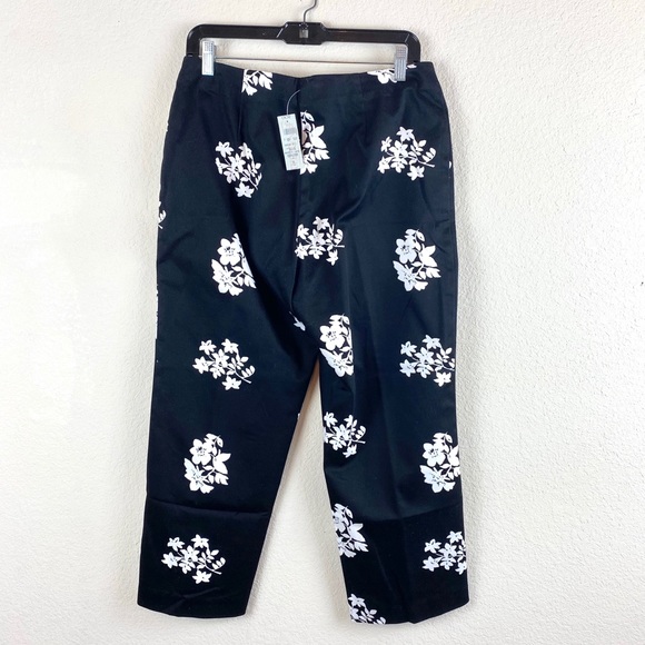 Cache Capri Pants NWT Black & White Floral - Picture 5 of 9